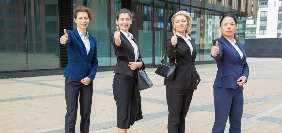 Read more about the article How Female Business Leaders Dress to Impress at Work?