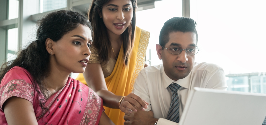 Read more about the article DBS Bank and CRISIL poll Shows 47% of Working Women in India Make their Own Financial Decisions